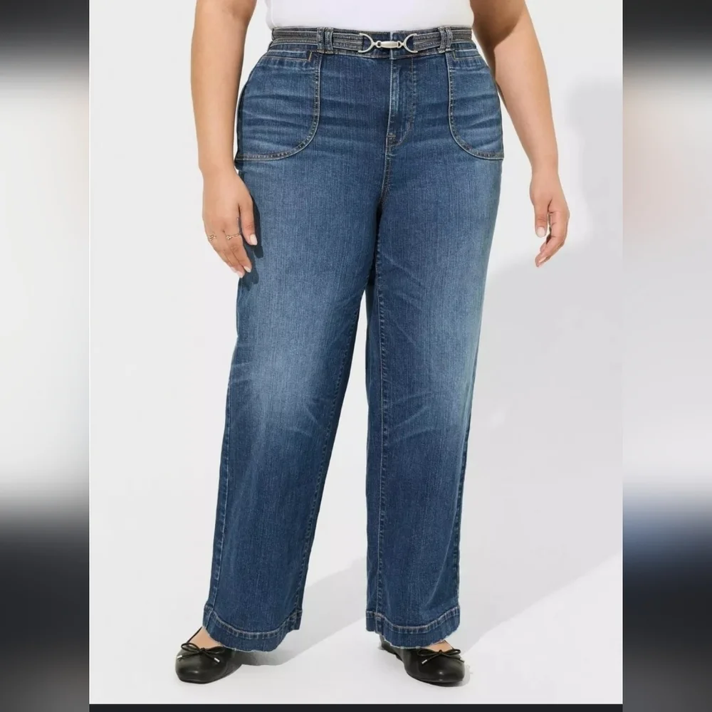 Torrid casual high rise wide leg stretch blue denim jeans size 16T
